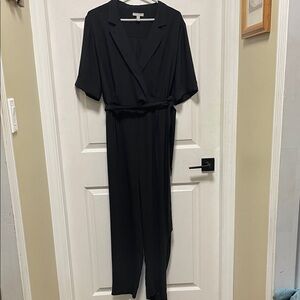 H&M | Classic | Black |Short Sleeve |Collared |Wrap |Jumpsuit |Tie Belt |Size 12